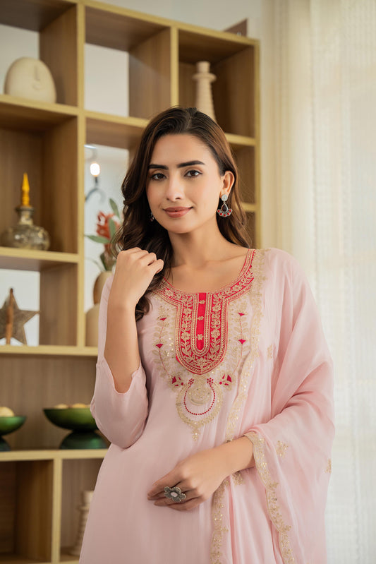 Graceful Chiffon suit with stylish neck design